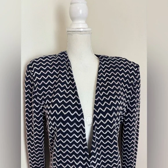 St. John Collection Navy and White Chevron Blazer Size 14 - Picture 6 of 9